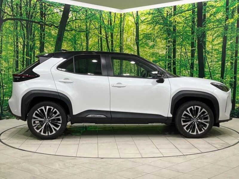 YARIS CROSS