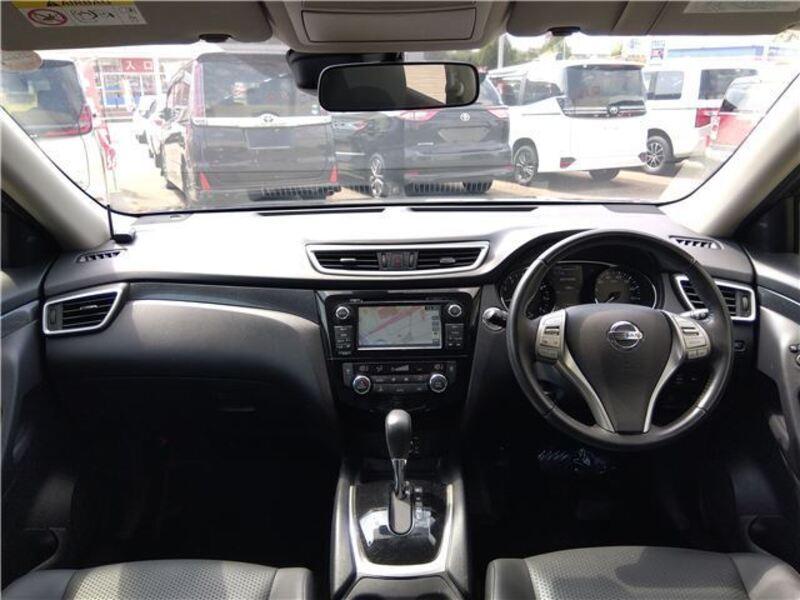 X-TRAIL