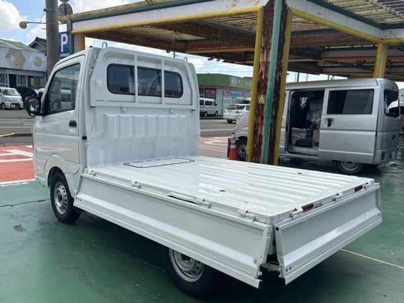 CLIPPER TRUCK