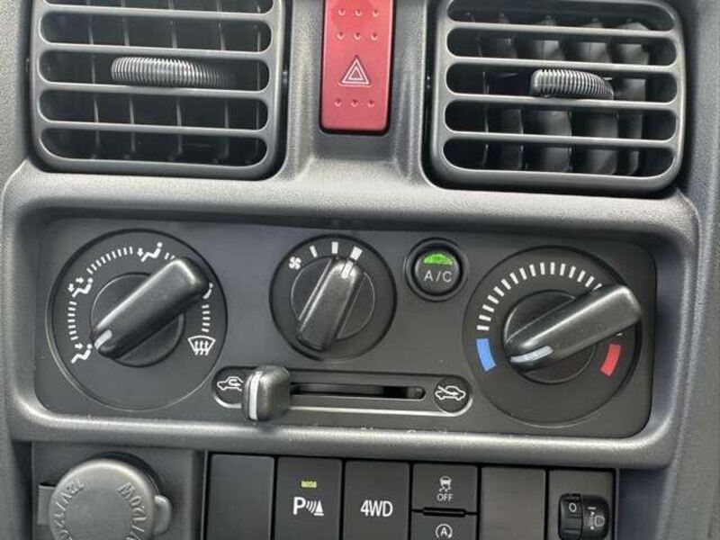 CLIPPER TRUCK