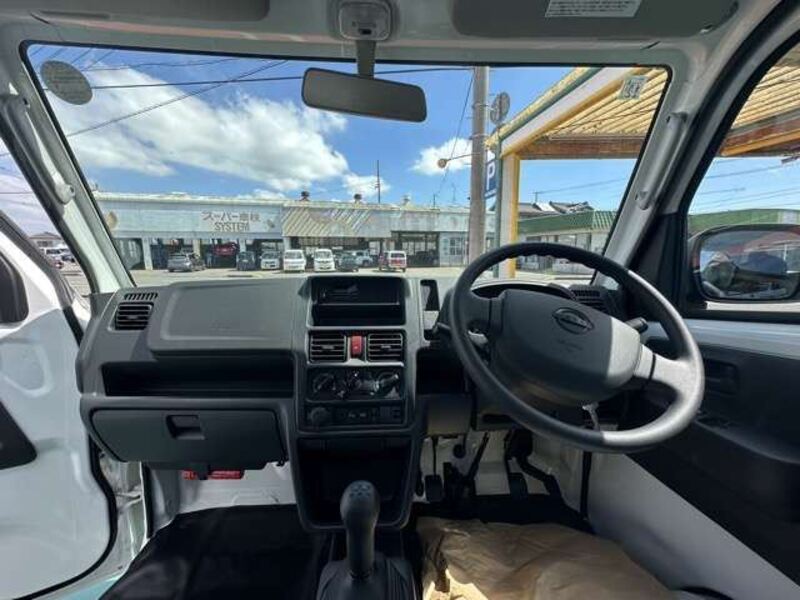 CLIPPER TRUCK