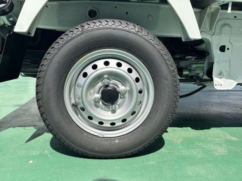 CLIPPER TRUCK