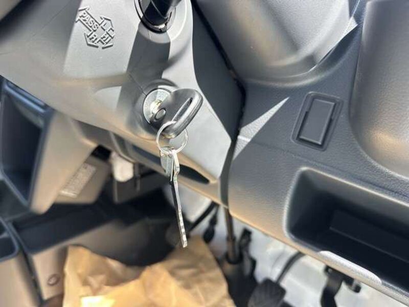 CLIPPER TRUCK