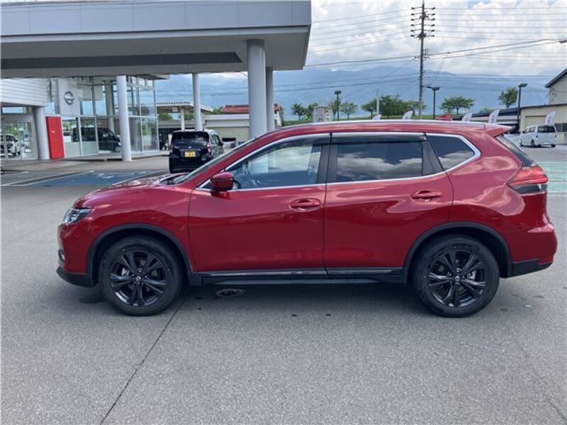 X-TRAIL