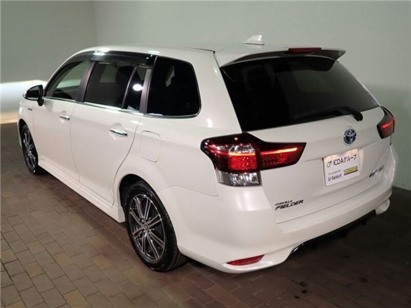 COROLLA FIELDER