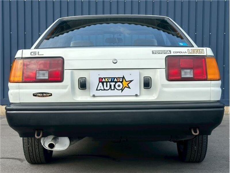 COROLLA LEVIN