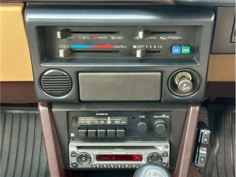 COROLLA LEVIN
