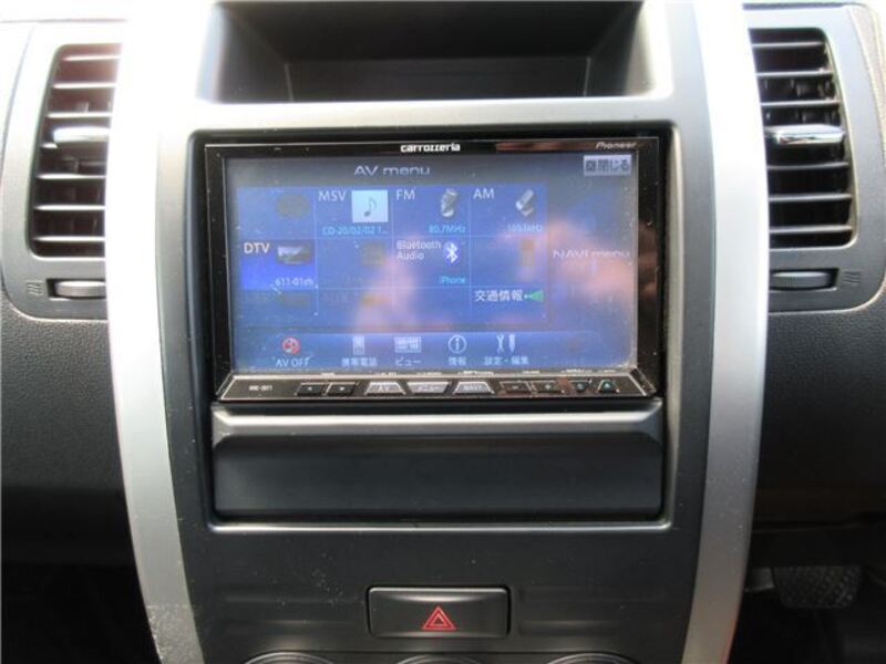 X-TRAIL