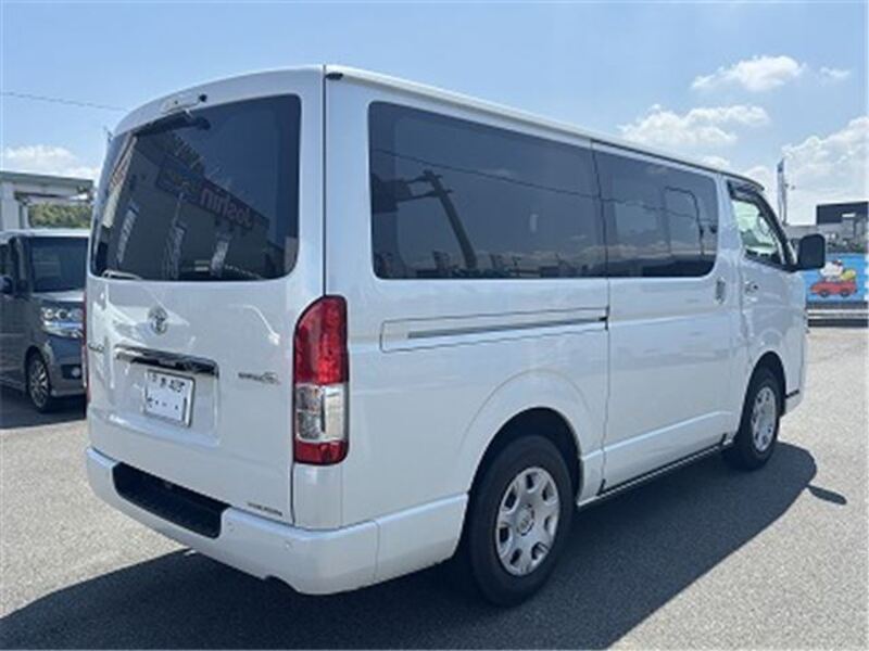 HIACE