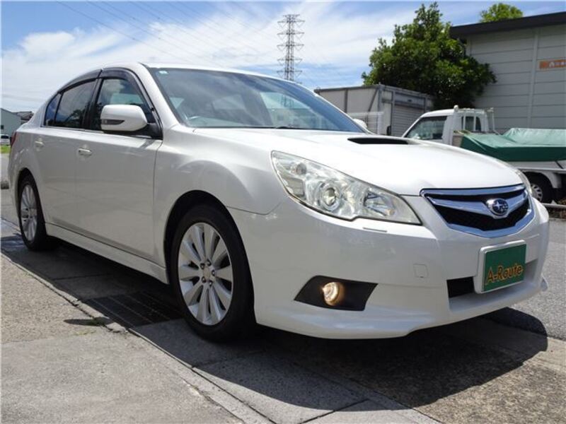 SUBARU LEGACY B4