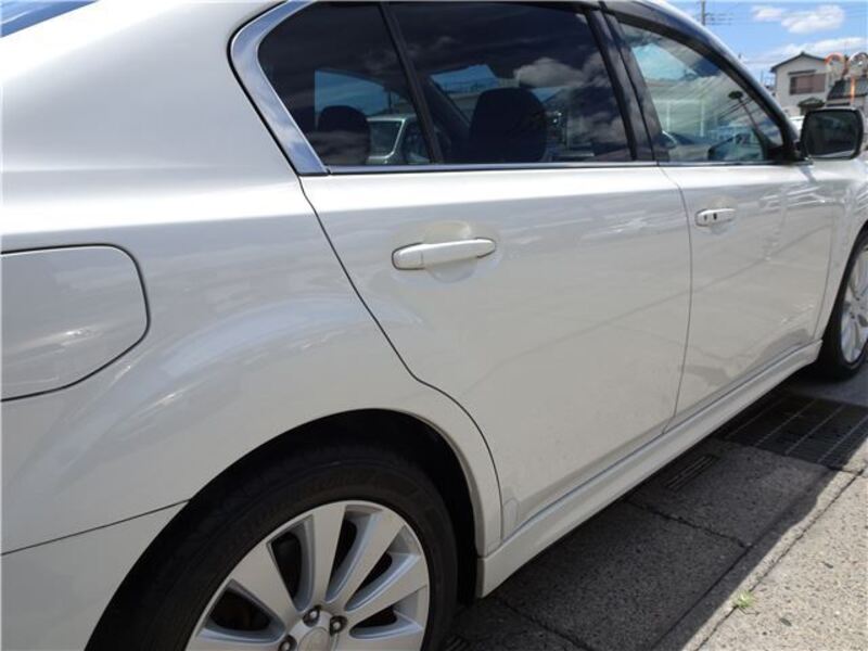 LEGACY B4