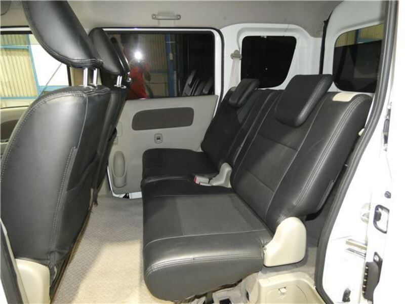 MINICAB VAN