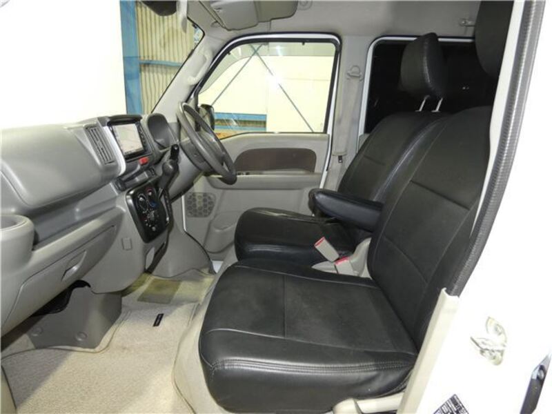 MINICAB VAN