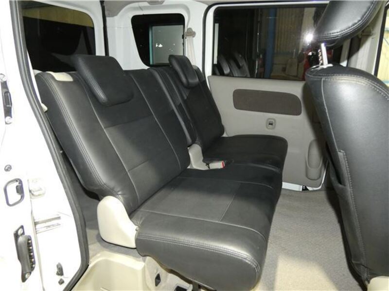 MINICAB VAN