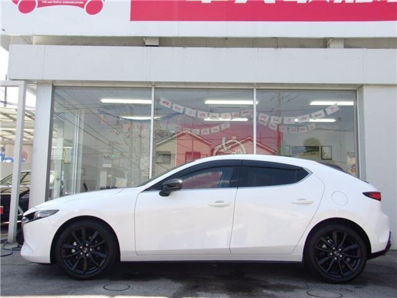 MAZDA3