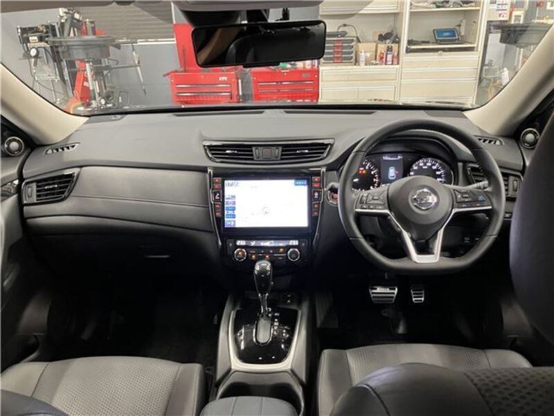 X-TRAIL