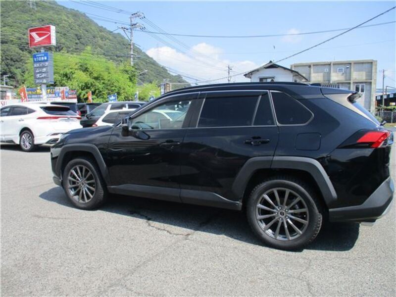 RAV4
