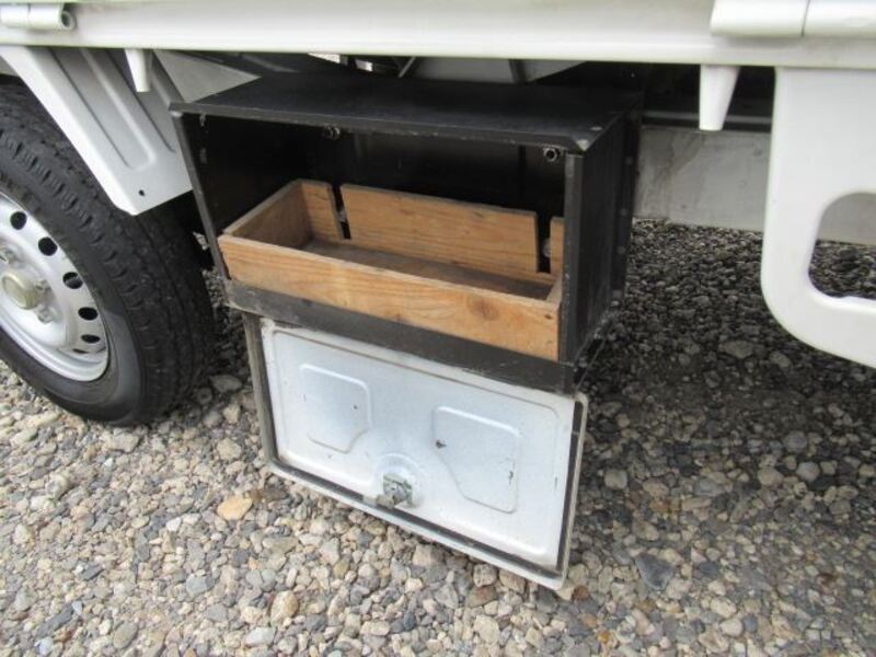 MINICAB TRUCK