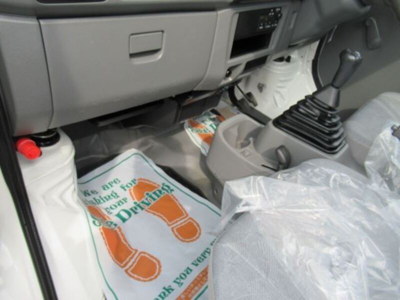 MINICAB TRUCK