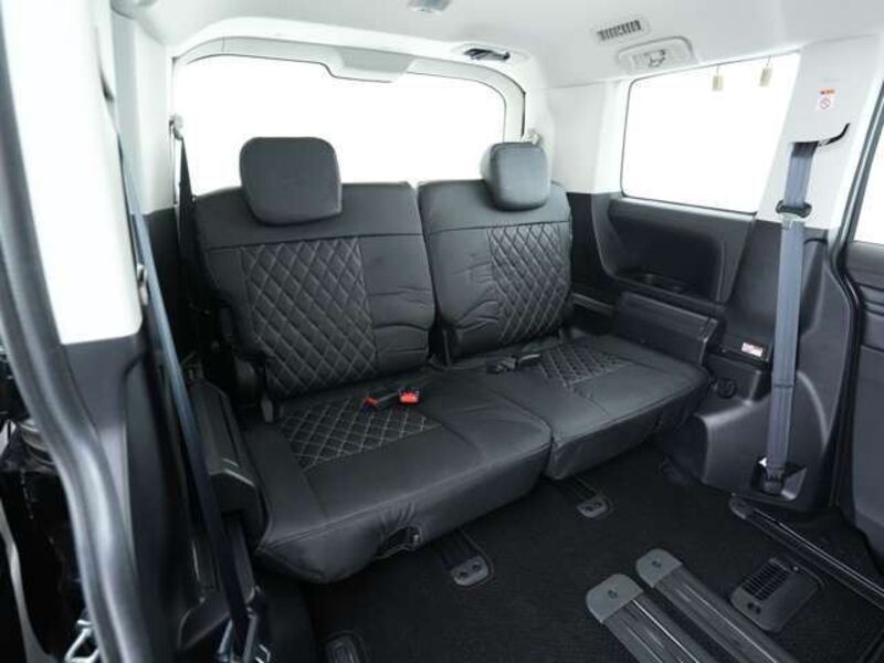 DELICA D5