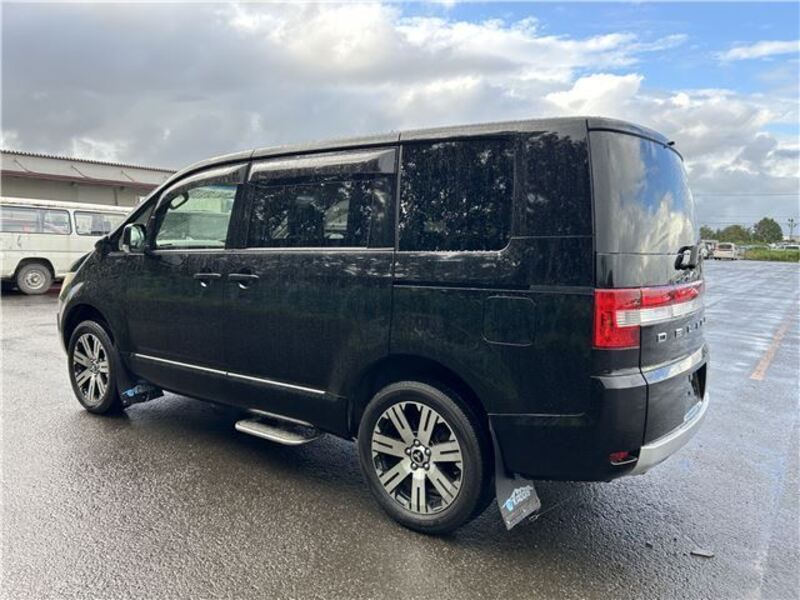 DELICA D5