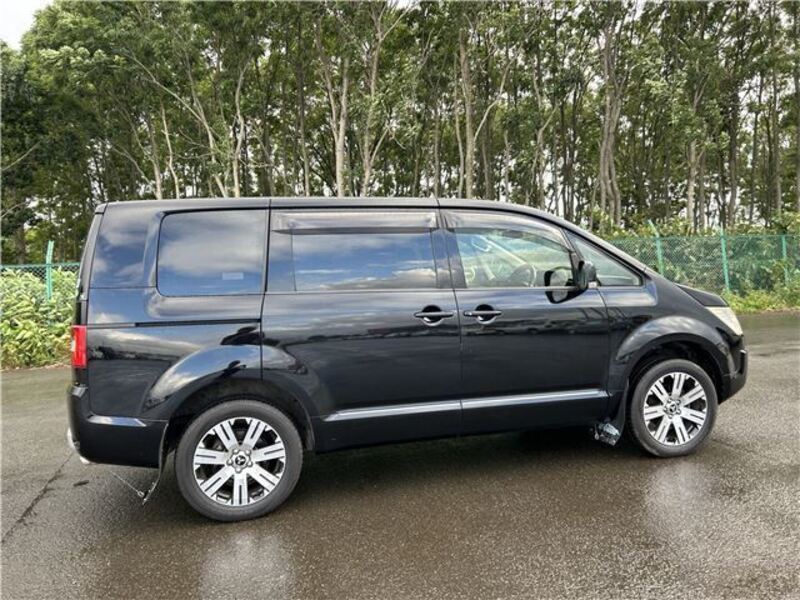 DELICA D5