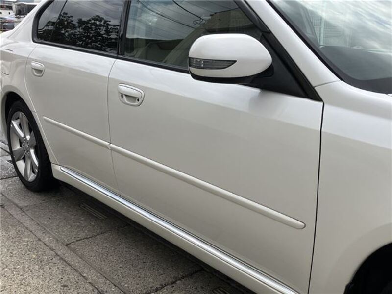 LEGACY B4