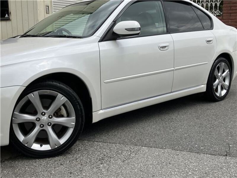 LEGACY B4