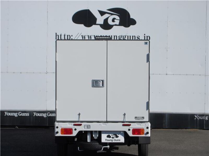CARRY TRUCK