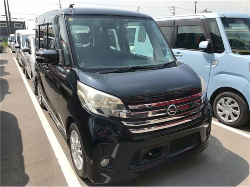 NISSAN DAYZ ROOX