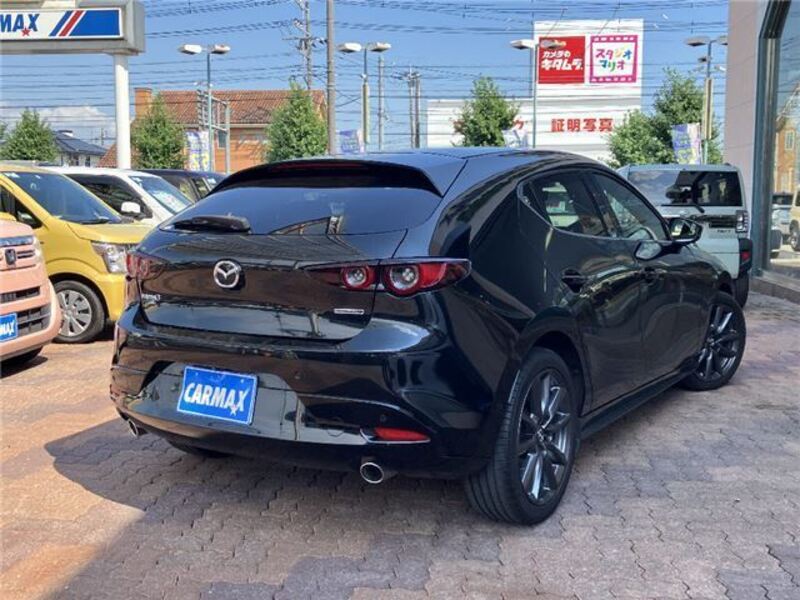 MAZDA3