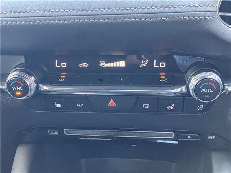 MAZDA3