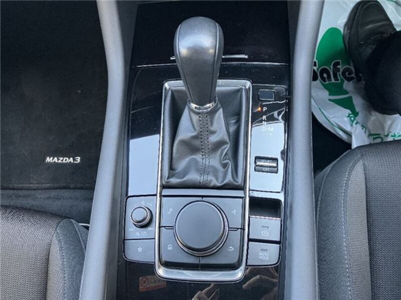 MAZDA3