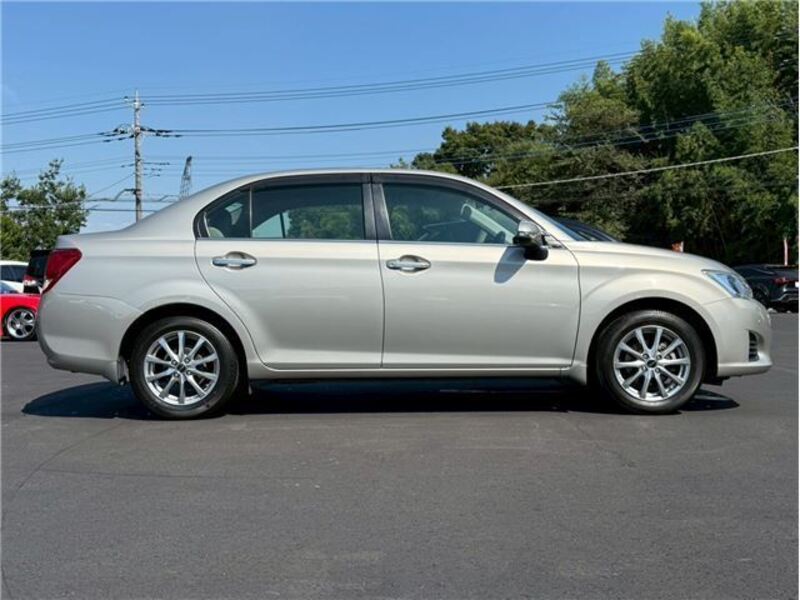 COROLLA AXIO