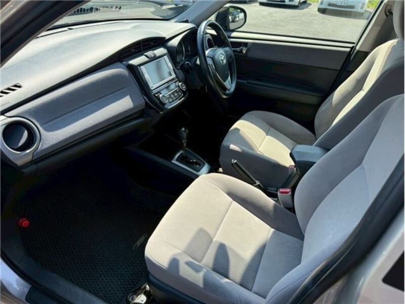 COROLLA AXIO