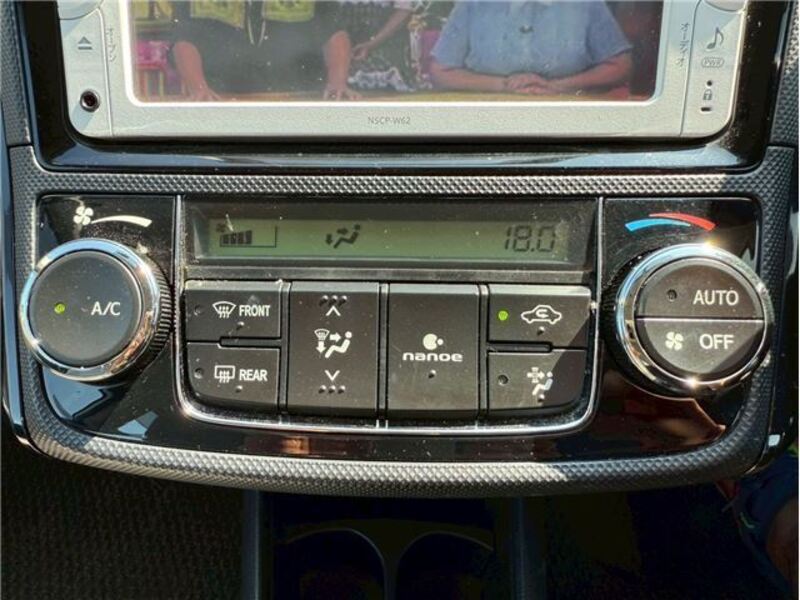 COROLLA AXIO