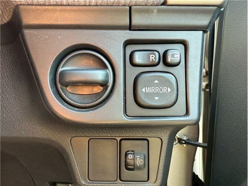 COROLLA AXIO