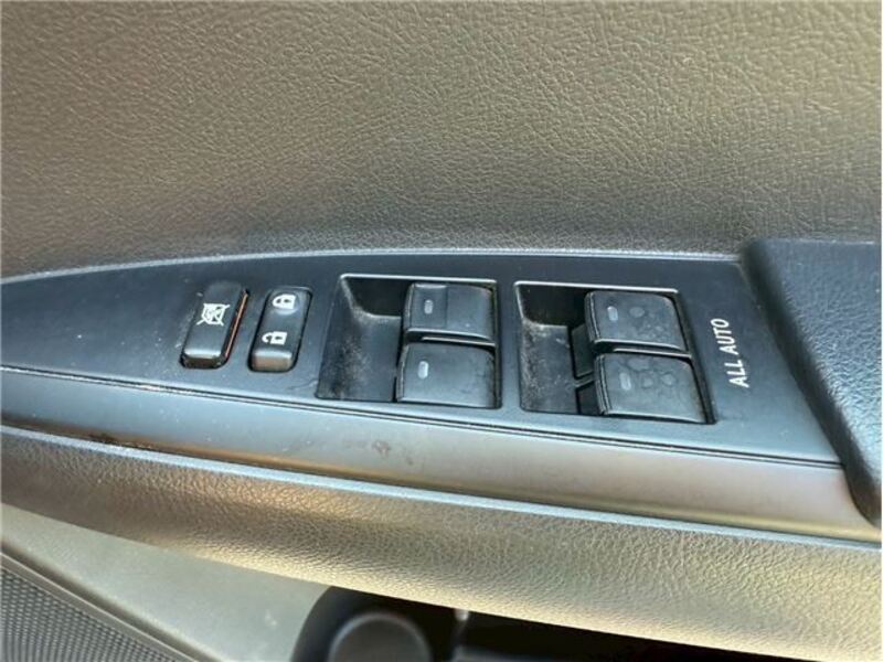 COROLLA AXIO