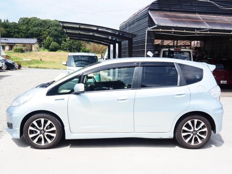 FIT HYBRID