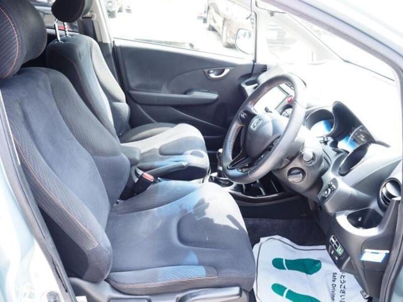 FIT HYBRID