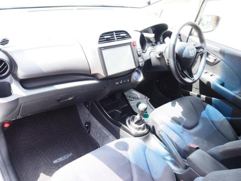 FIT HYBRID