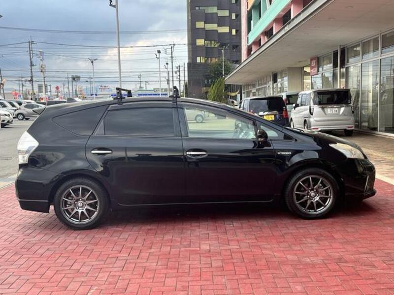 PRIUS ALPHA