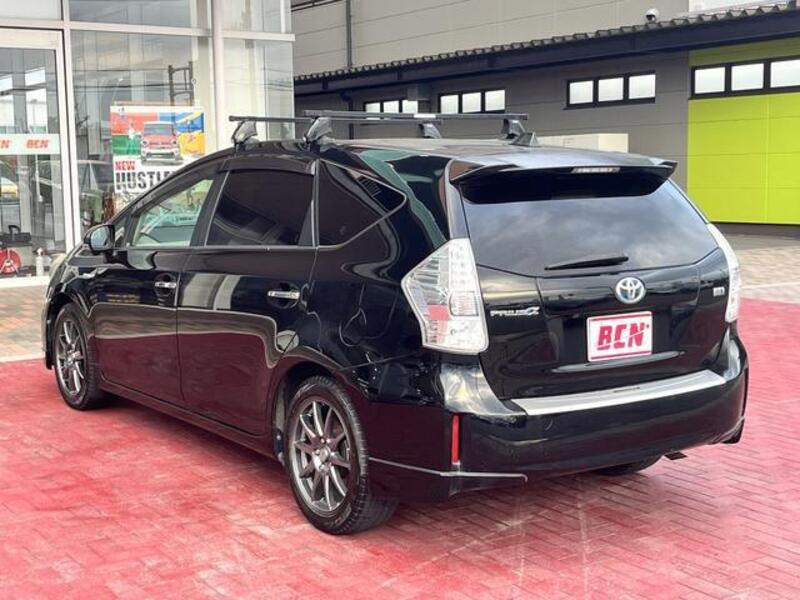 PRIUS ALPHA