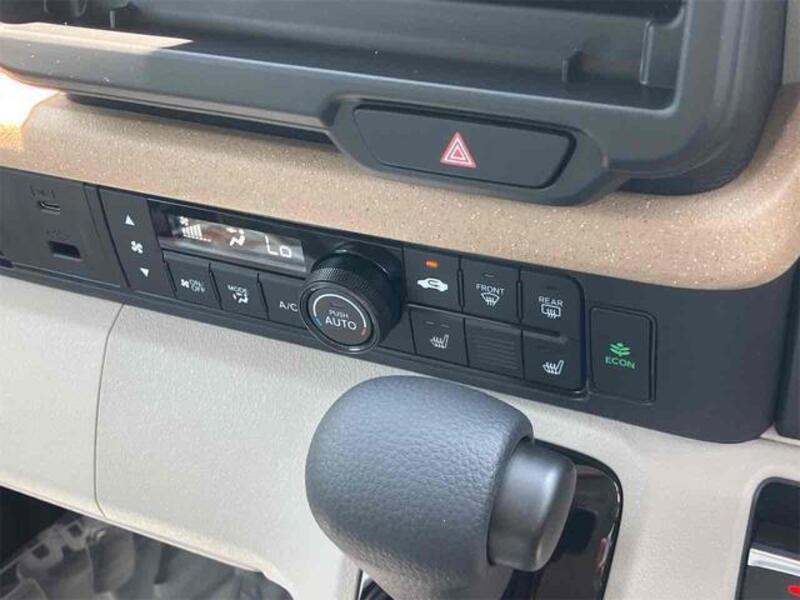 N BOX