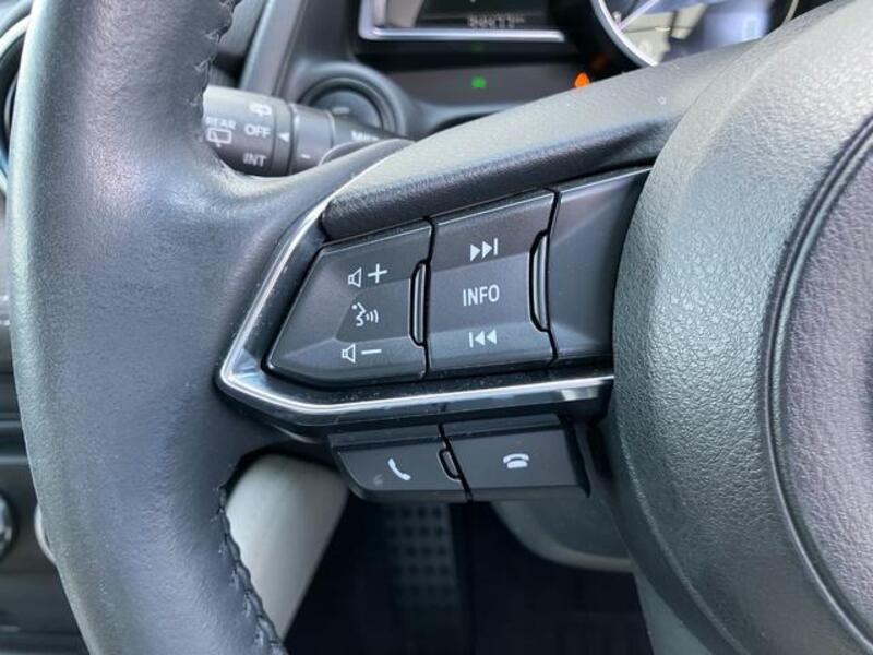 MAZDA2