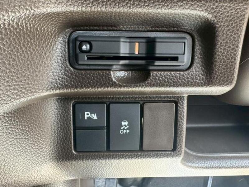 N BOX
