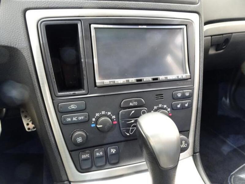 V70