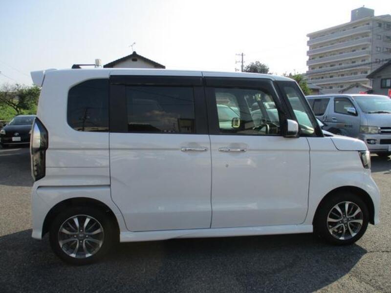 N BOX CUSTOM