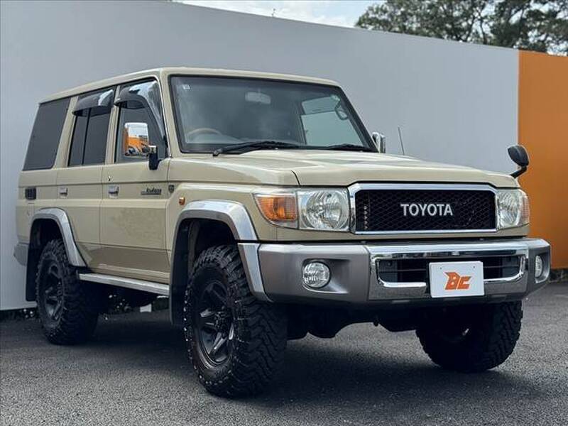 LAND CRUISER