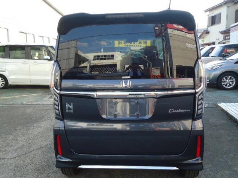 N BOX CUSTOM